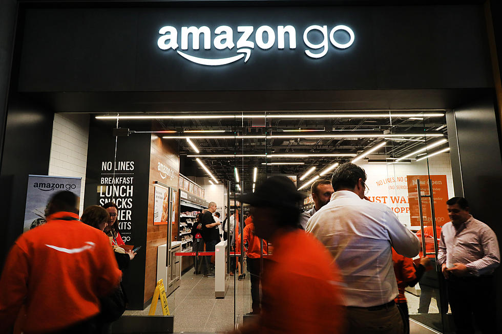 Amazon Plans to Open Brick and Mortar Store in West Michigan