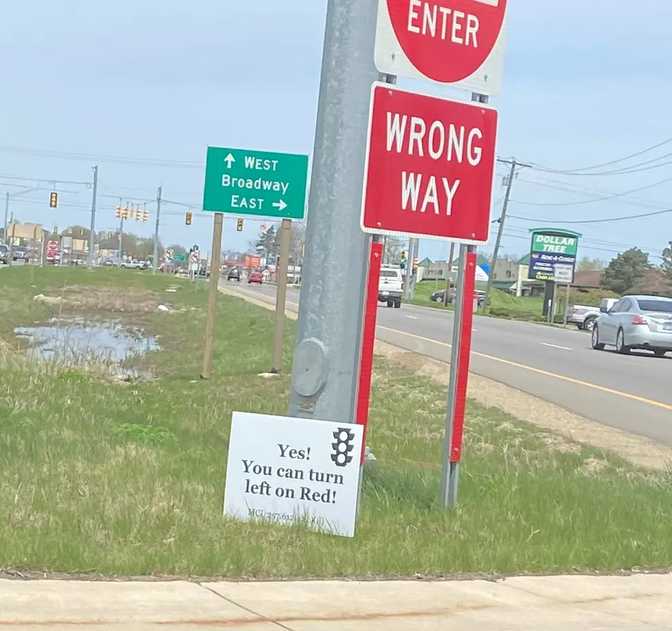 Sign Reminds Three Rivers Drivers That Yes, You Really Can Turn Left on Red
