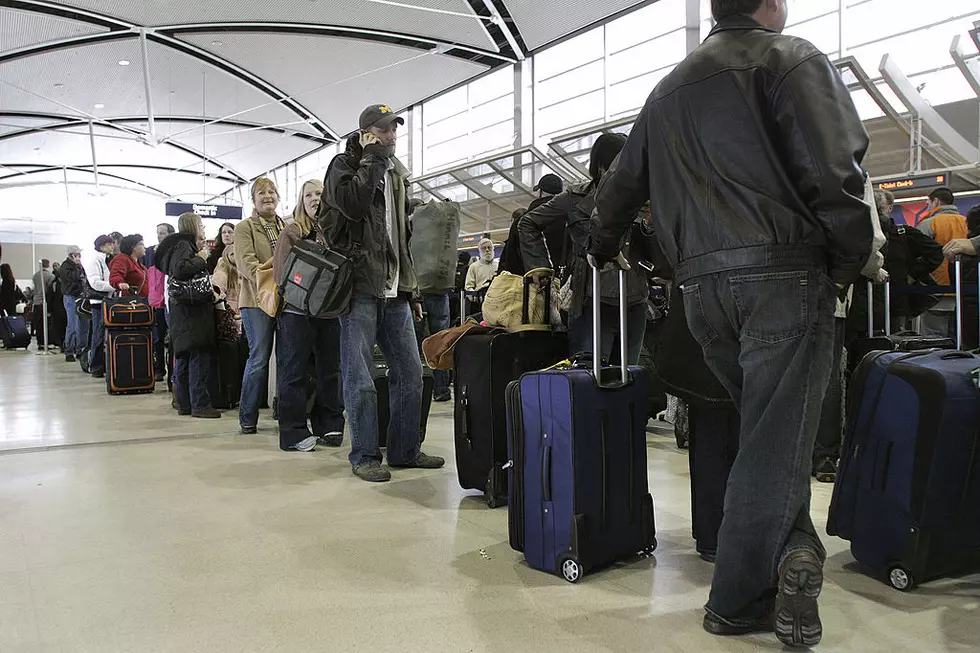 Delta Gave Passengers $10,000 to Change Flights in Grand Rapids