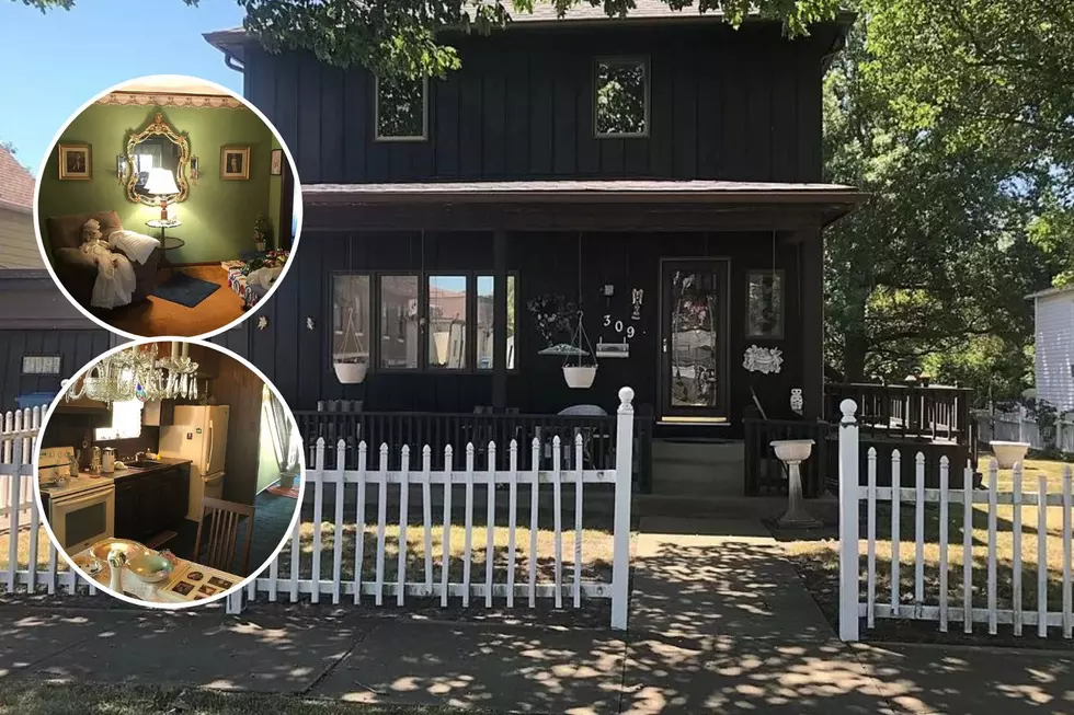 Dark Aesthetic? Creepy Dolls? This IL Home is Perfect for Someone