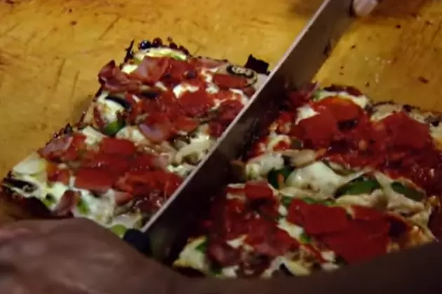 What Makes Detroit-Style Pizza So Great? It&#8217;s All About the Pan