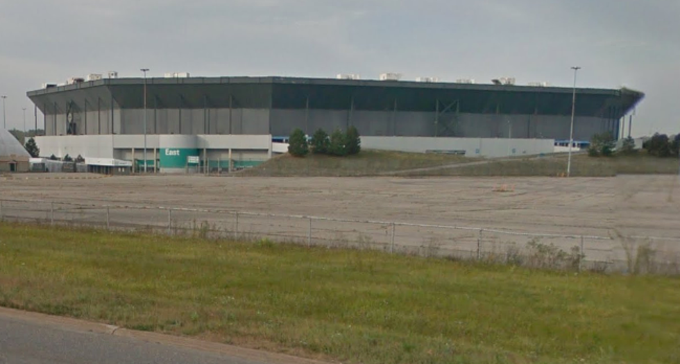 Amazon Planning Plant On Former Silverdome Sight