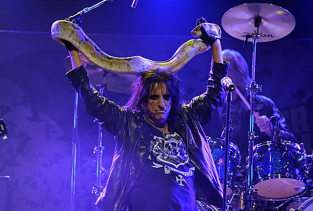 Remember When Alice Cooper Played Kalamazoo State Theatre in 2006?
