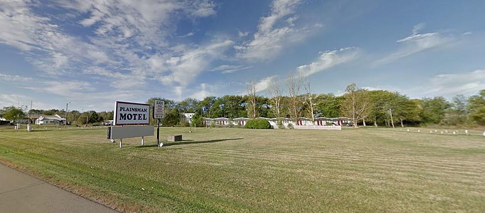 The Internet is Absolutely Fascinated by the Abandoned Plainsman Motel near Schoolcraft