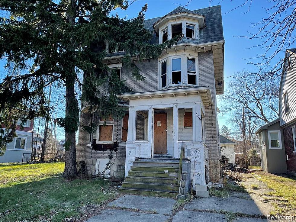 $20,000 Buys You a 3 Bedroom Fixer-Upper in Detroit [Photos]