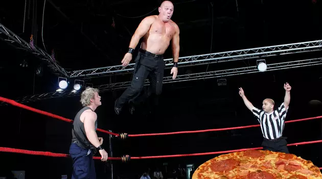 Company Brings Pro Wrestling &#038; Pizza Together In Chicago &#038; Indy