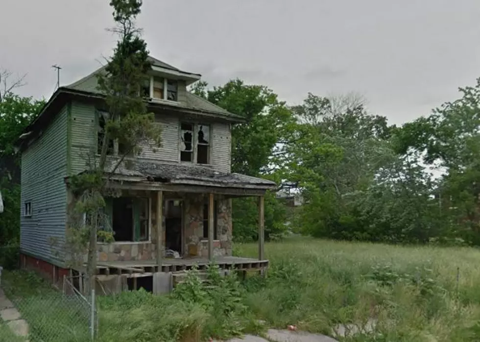 Detroit&#8217;s Creepy, Abandoned &#8216;Ghost Neighborhoods&#8217;