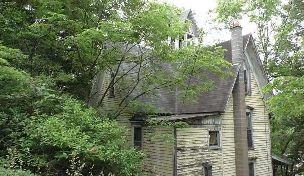 Abandoned Grandmothers House Sits Majestically in the Brush