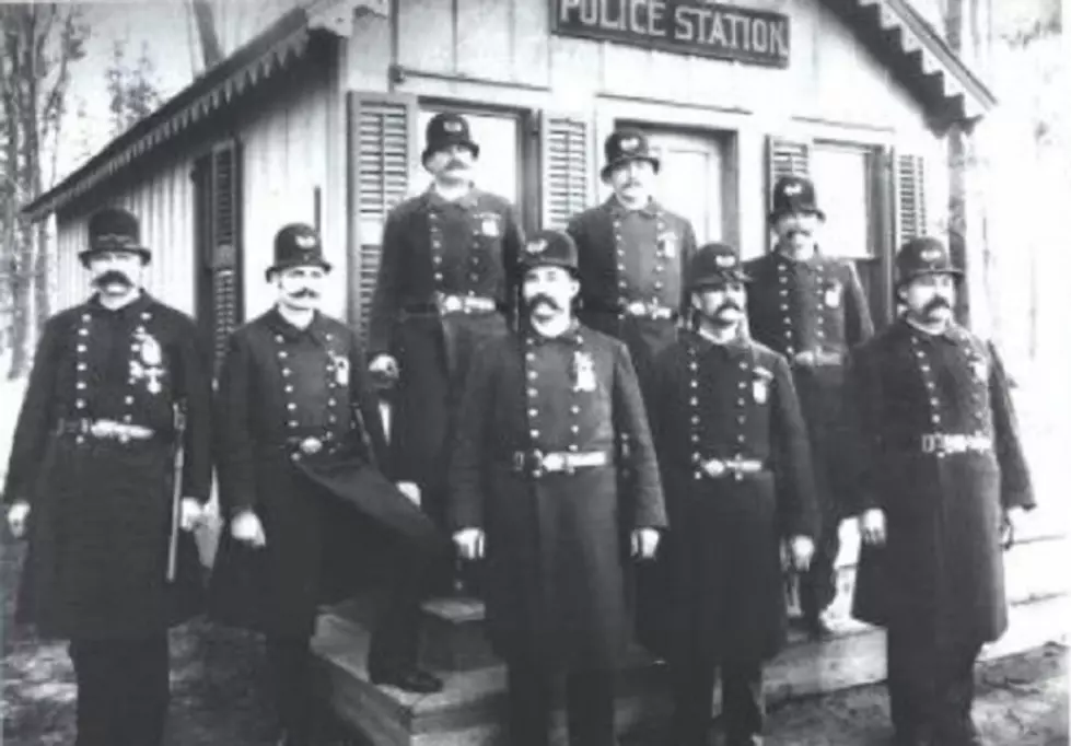 Michigan Becomes the First State to Introduce Police Radio Dispatch, 1928