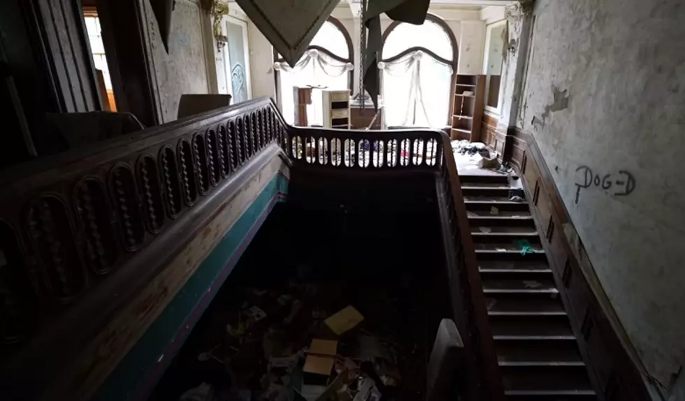 Two Michiganders Discover Abandoned Millionaire Mansion in Ohio