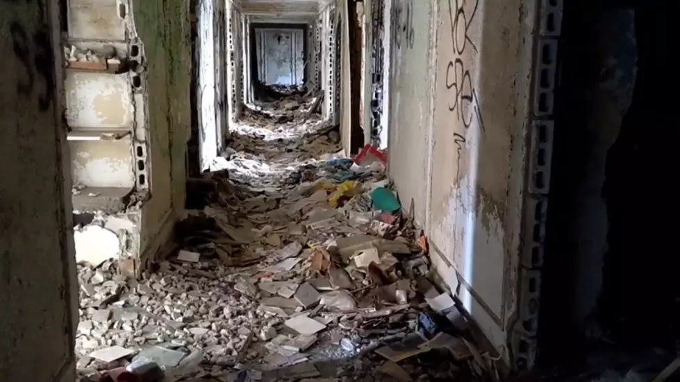 Inside the Abandoned Lee Plaza Hotel: Detroit, Michigan