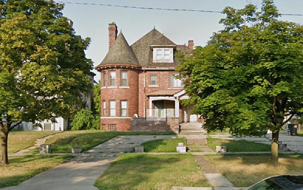 A Brief Look Inside the Horace Dodge Mansion: Detroit, Michigan