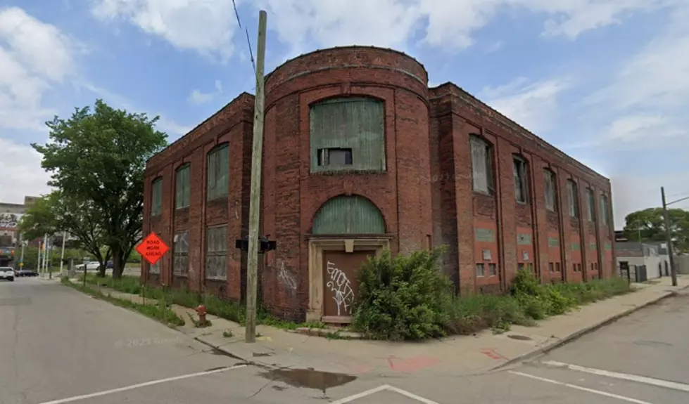 Abandoned Art Stove Headquarters in Detroit, Michigan: A Look Inside