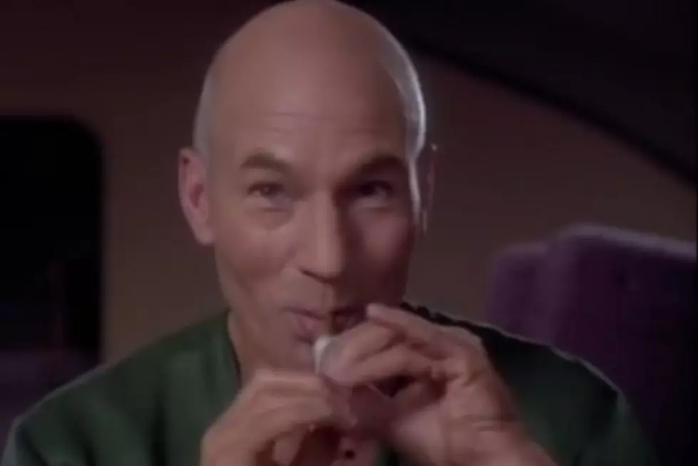 Captain Picard Sings “Let It Snow” [VIDEO]