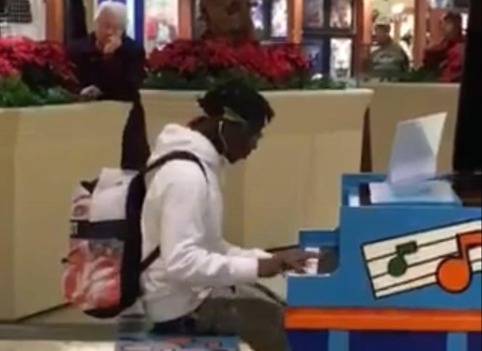 VIDEO: Teen’s Unassuming Piano Performance At Lansing Mall Goes Viral