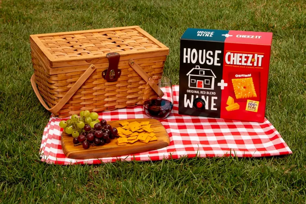 You Can Actually Buy This Box Wine & Cheez-it Combo Today (Thursday)