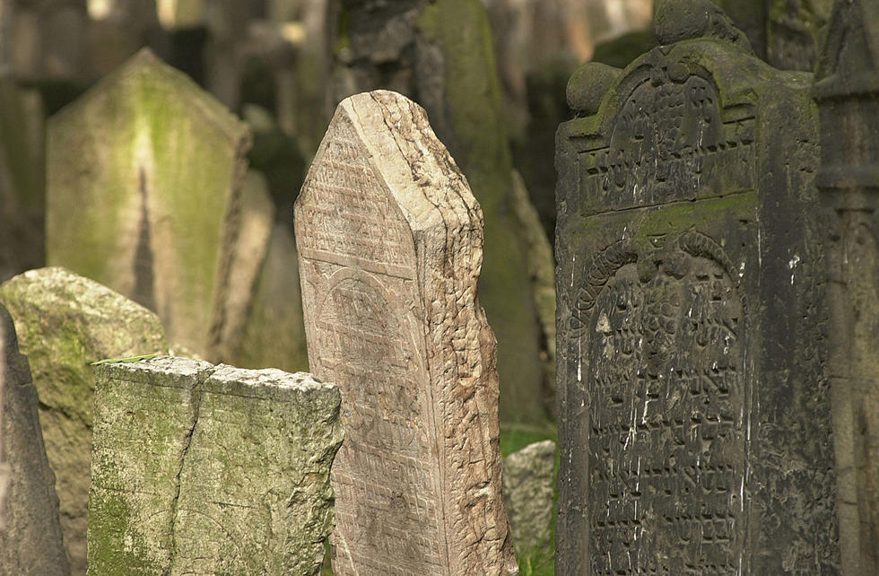 Pandemic Inspires St. Johns Man’s New Hobby: Cleaning Gravestones