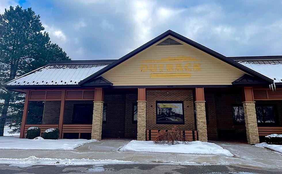 This Chain Restaurant Has Left Okemos, What Do We Want in its Place?