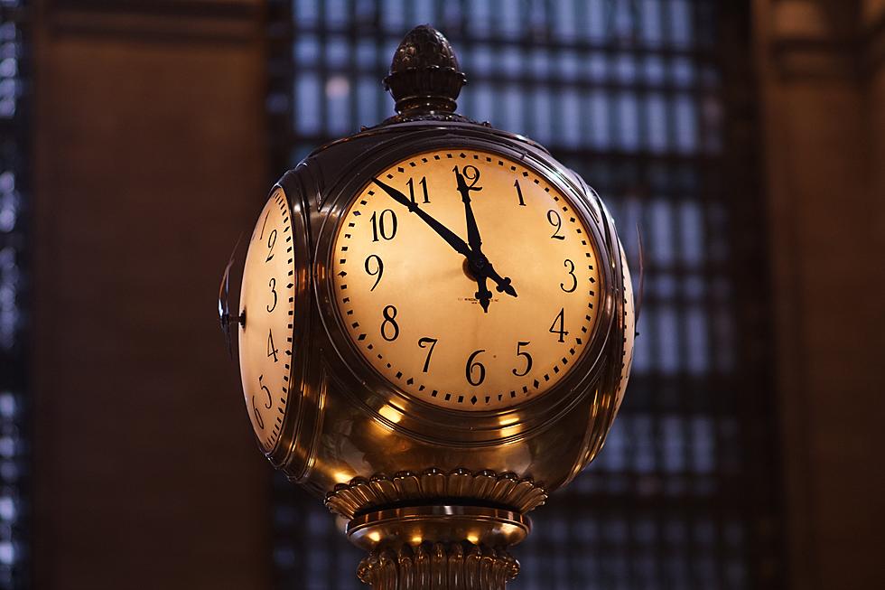 New Michigan Bill Seeks to Observe Permanent Daylight Saving Time, End Clock Changes