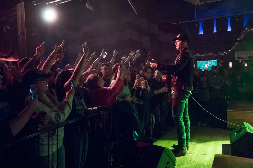 Wittle Country Christmas Party: Granger Smith Photos