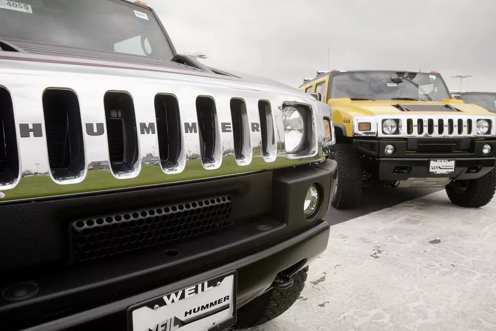 GM’s Bringing Back the Hummer – And This Time – It’s Electric!