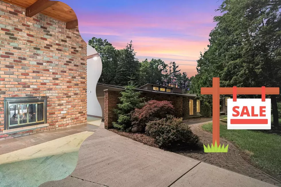 This Gem of a Mid-Century Home is For Sale in Jackson
