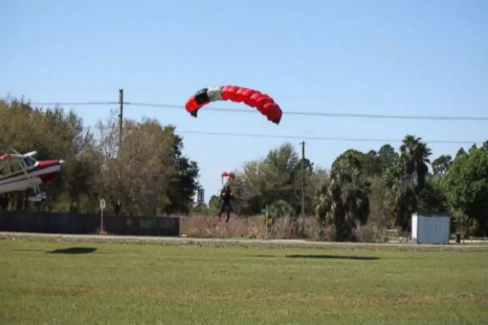 Skydiver and Plane Collide &#8211; Only Minor Injuries! [PICTURES]