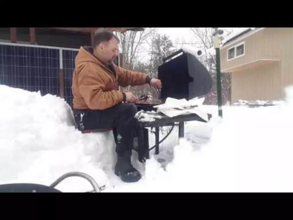Just A Guy From Maine…Cooking Bacon Out In The Snow [VIDEO]