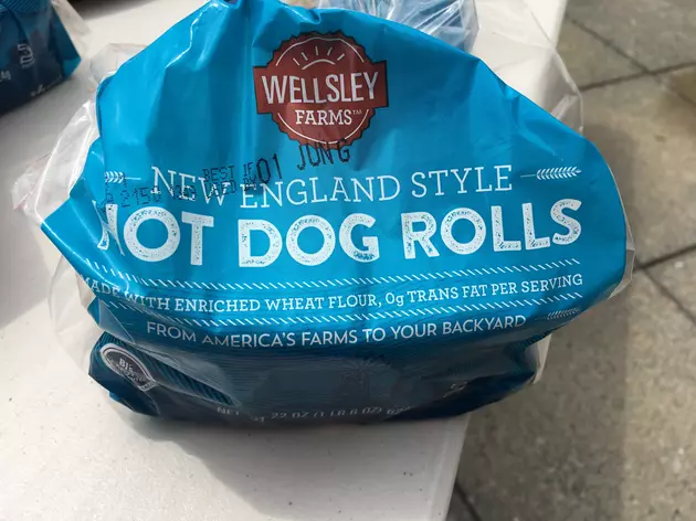 Do You Know What&#8217;s Different About Hot Dog Rolls in New England?