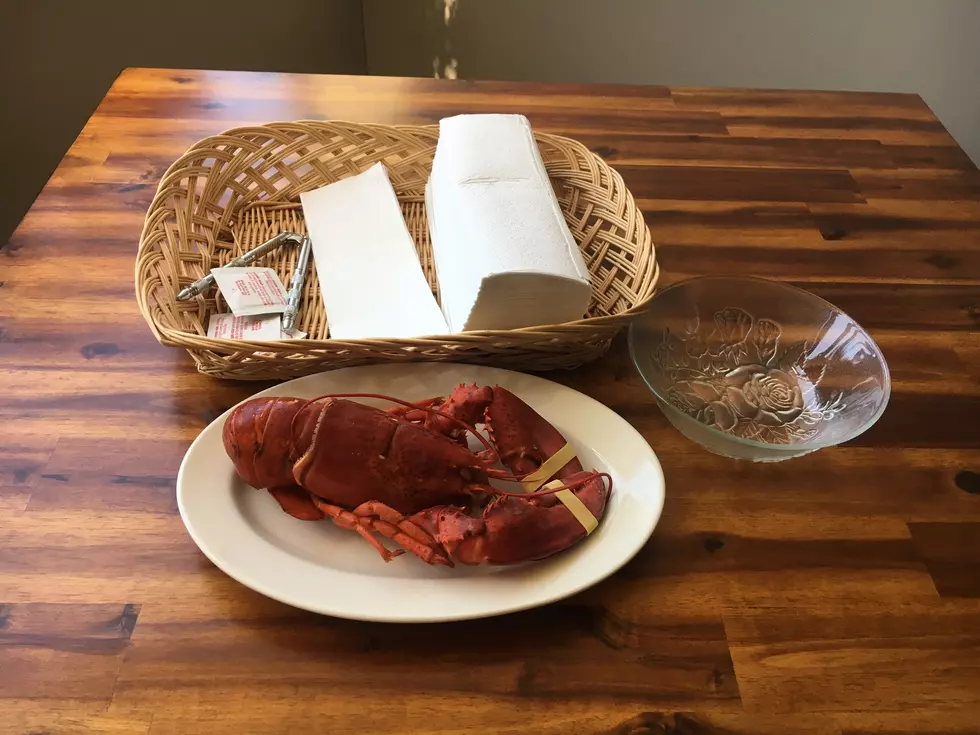 How to Eat a Lobster According to Lori [VIDEO]