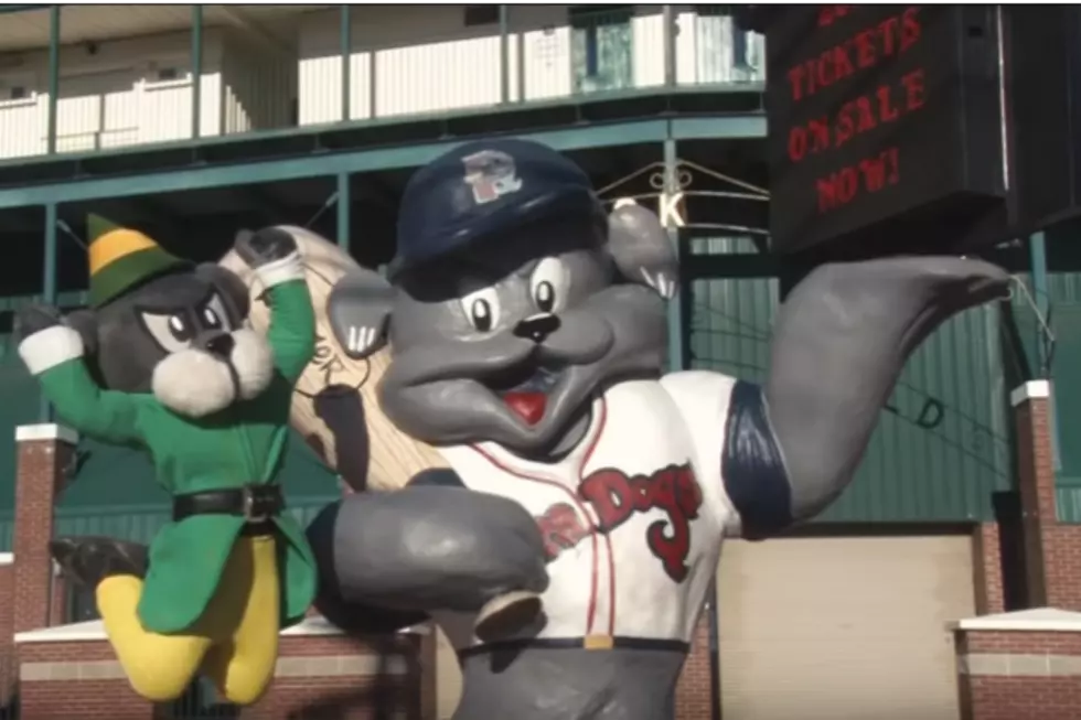 Slugger Gets In The Spirit For This Weekend’s Holiday At Hadlock [VIDEO]