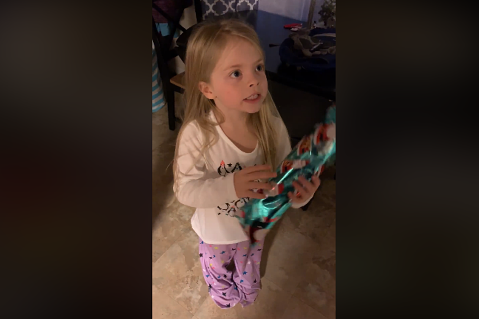 Santa Brings a Ham Italian for This Adorable Maine 5-Year-Old, and She Flips Out