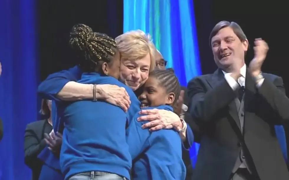 These Two Girls Sang “Girl on Fire” at Janet Mills’ Inauguration & Brought the House Down