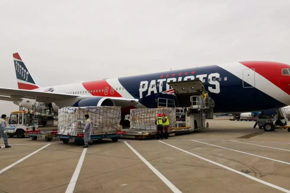New England Patriots Use Their Plane to Bring Masks from China