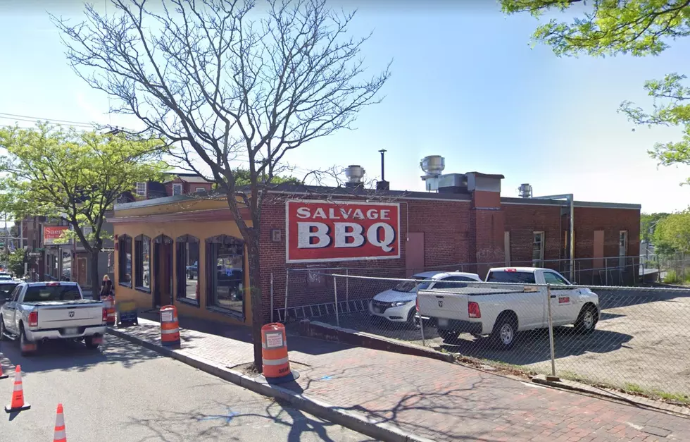 Employee of Portland BBQ Restaurant Tests Positive for COVID-19