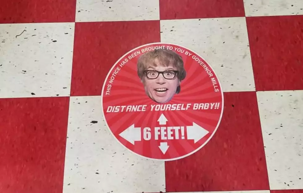 Maine Eatery Using Austin Powers to Encourage Social Distancing