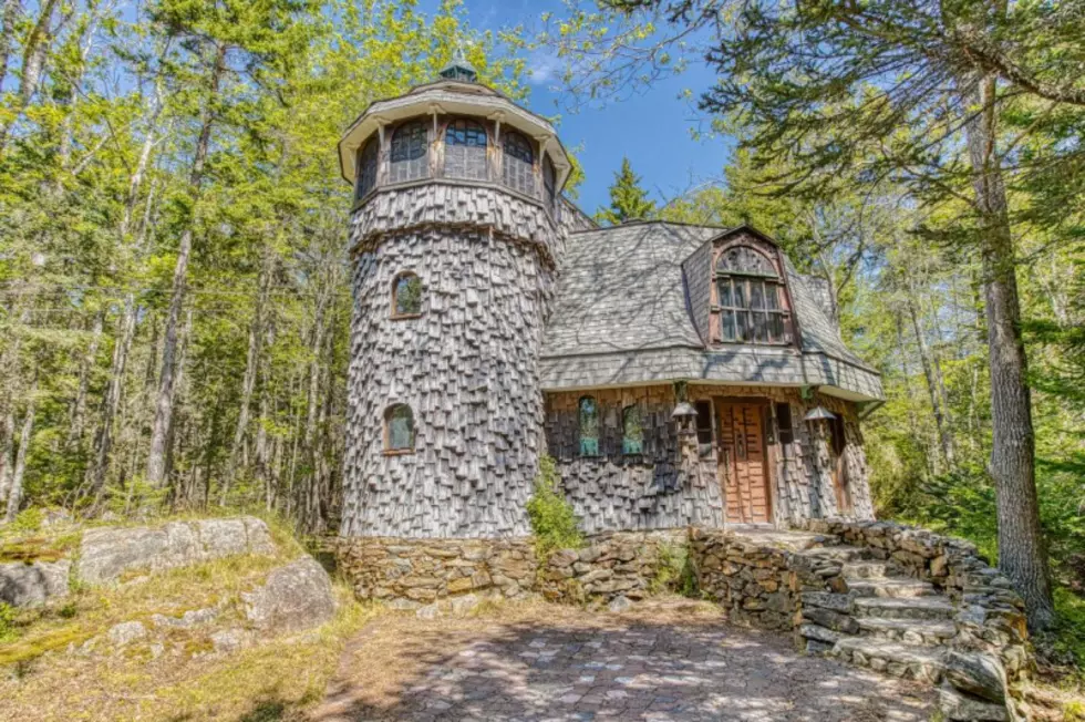 You Could Own This Hobbit-Like House in Boothbay, Maine