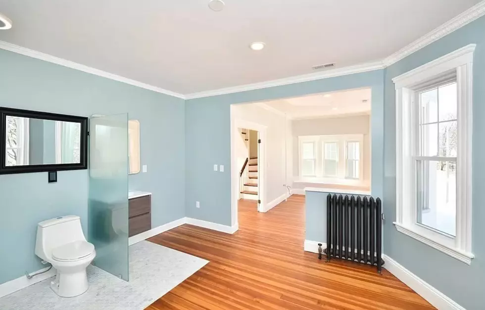 This New England Foreclosure Is a Little Too Open Concept