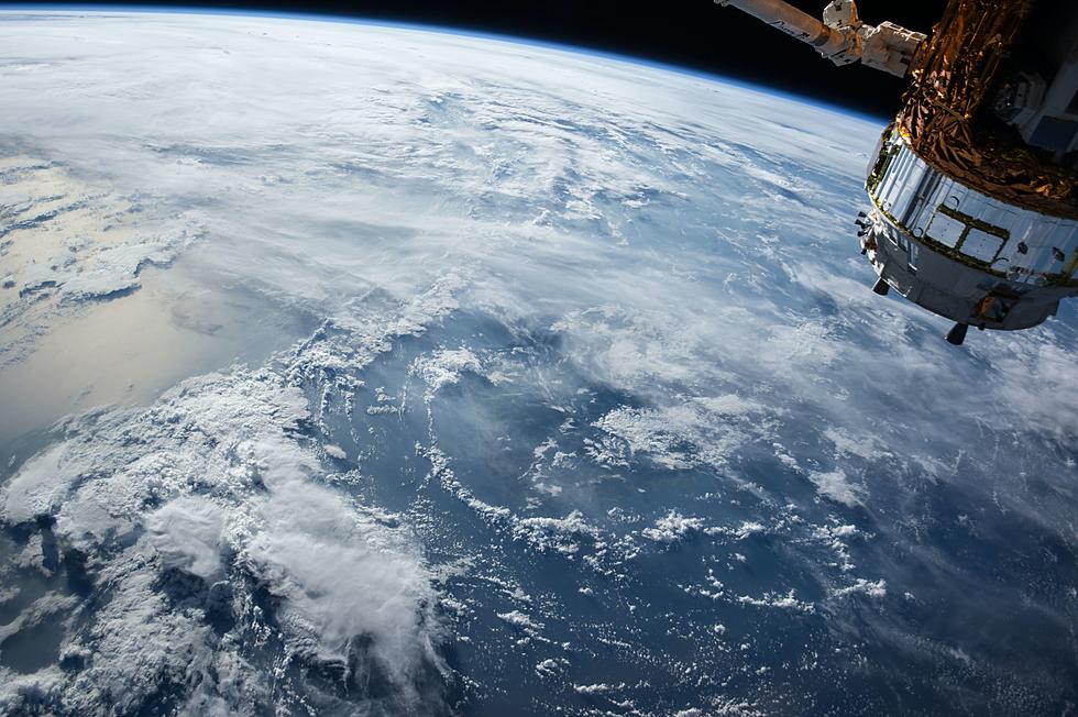Ride The ISS in Space From Texas to Maine in This Astronaut’s Stellar Video