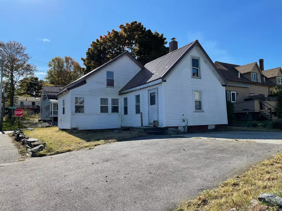 Fixer Upper in Rockland is Yours for $1 – But You Have to Move It