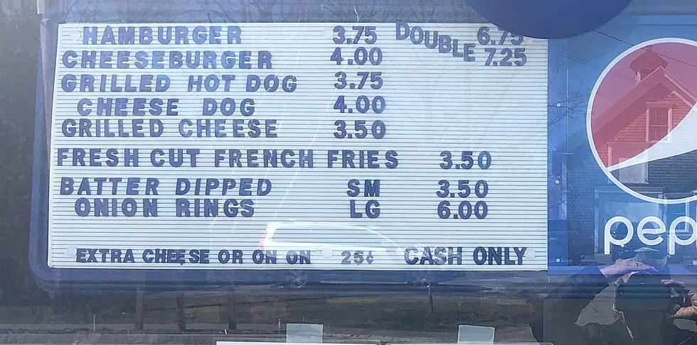 Where is This Throwback Burger Joint in Maine With Reasonable Prices?