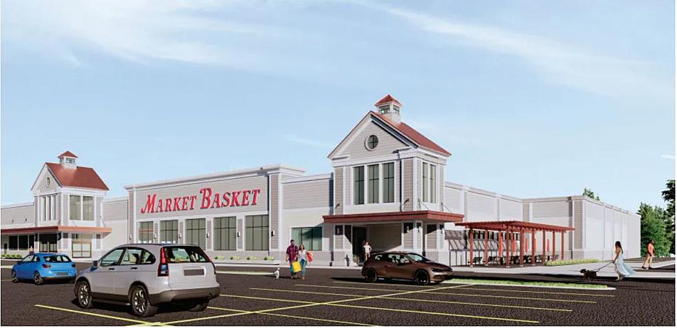 When is the New Market Basket Opening in Topsham?