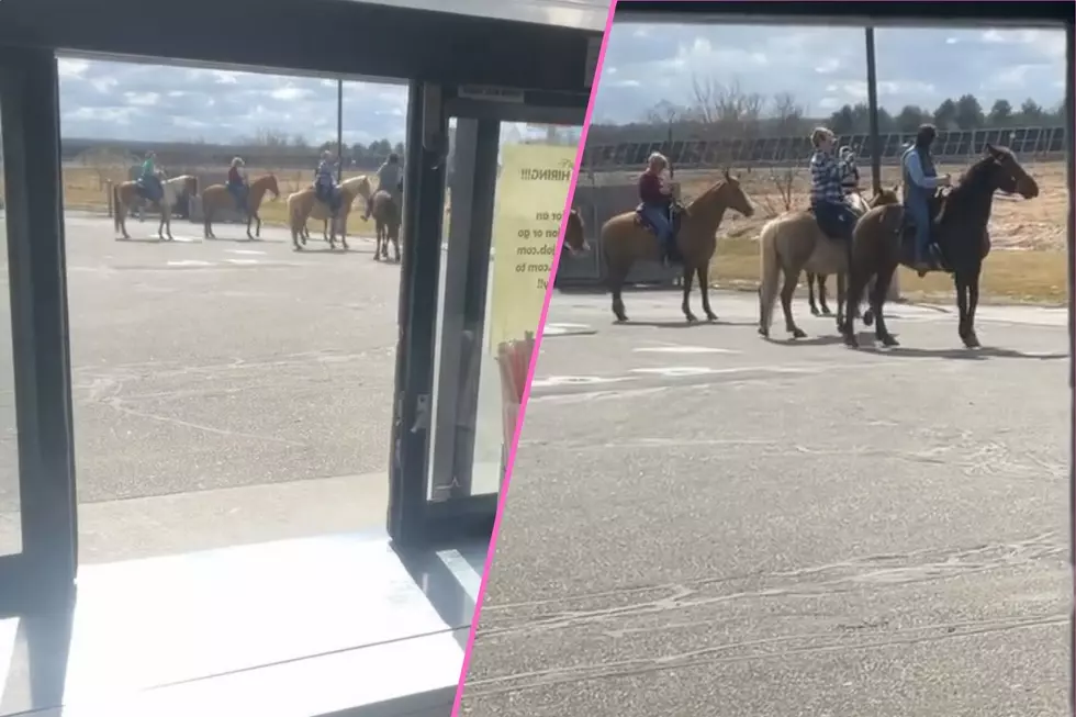 A Dunkin Drive Thru in Maine Was Packed With People on Horseback