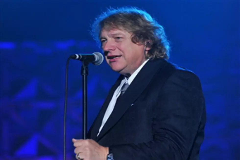 Props For Lou Gramm [VIDEO]