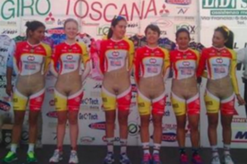 Blimpsters Give Colombian Women’s Uniforms Thumbs Down!