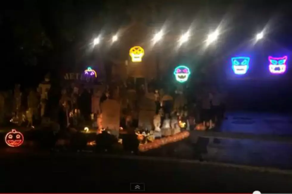 Another Awesome Halloween House Rocks with AC/DC Light Show! [VIDEO]