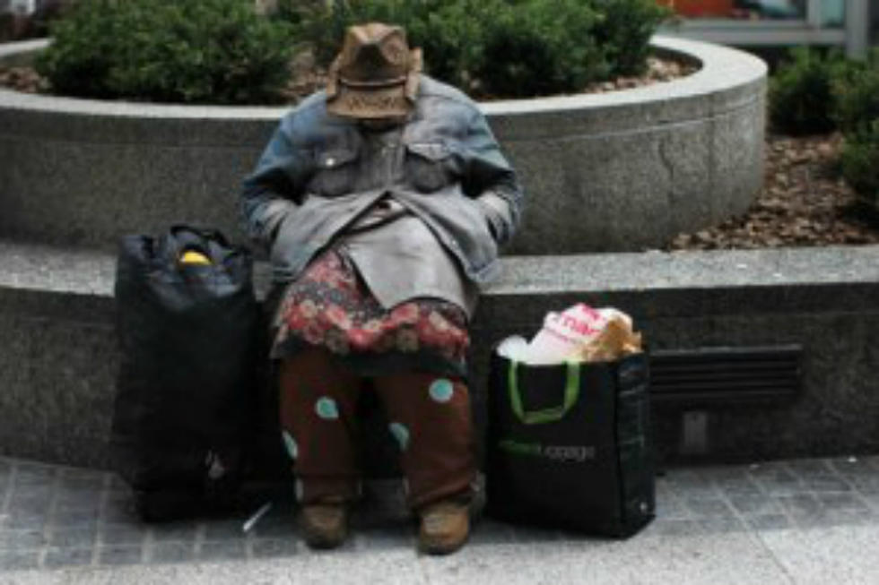 Ever Wondered What to Say to a Homeless Person? Do’s and Don’ts