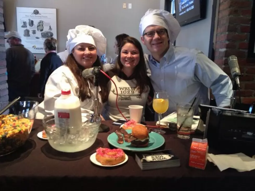 Who Will Be Crowned Maine Breakfast Champion?
