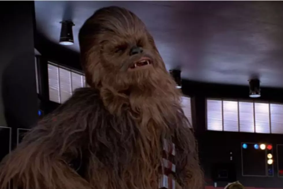 2016’s Most Ridiculous Holiday Video! Chewbacca Sings! [VIDEO]