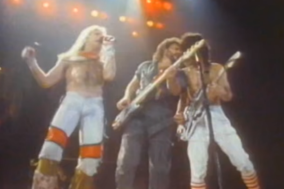 Blimp Time-Hop: Van Halen Hit The Ground Runnin’ At A Packed CCCC